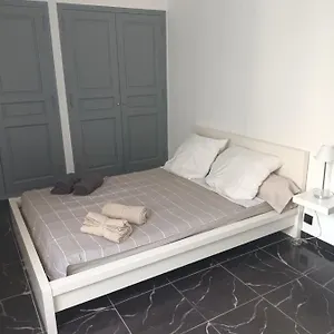 t2-55m2-avignon-intra-muros.fr-provencehotel.com/
