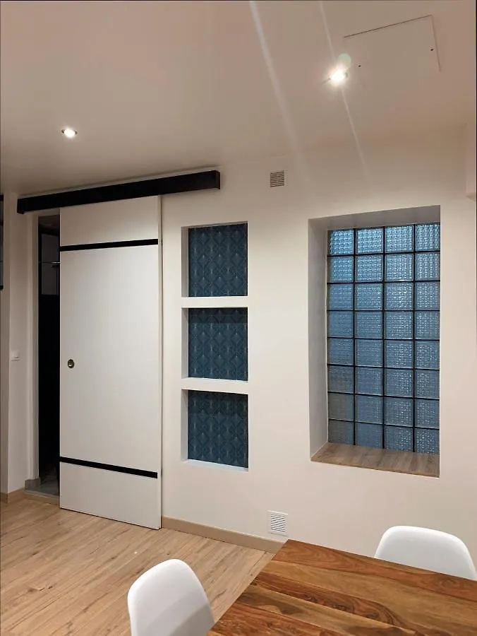 Bel Appartement Avignon Centre 0*,